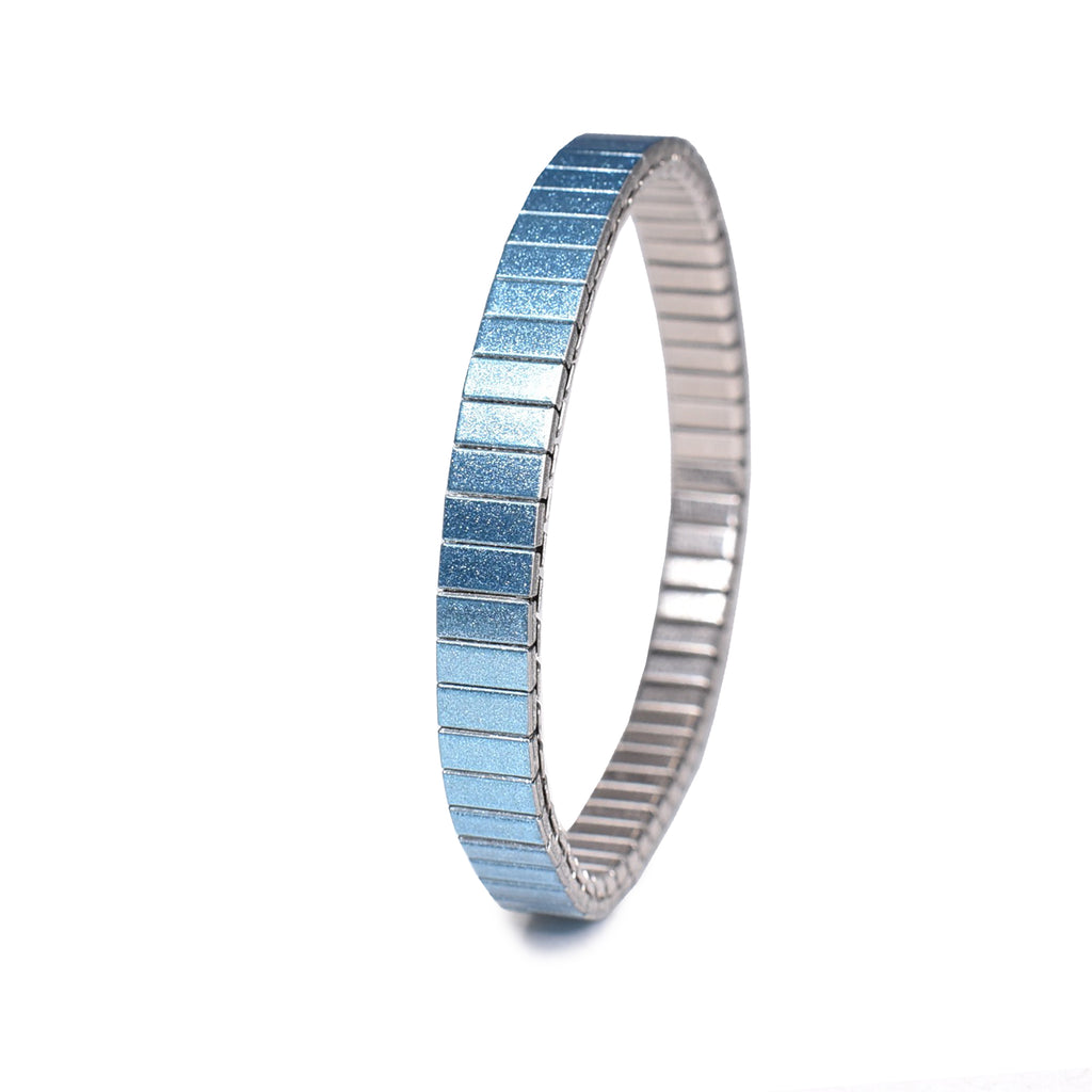 Light Sapphire - Simplicities 6mm Ultra Slim© 2020, banded berlin