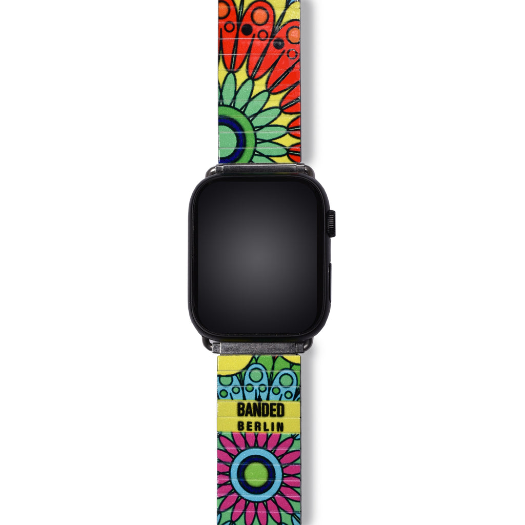 Caravan of Love - Ashbury Dreams - Banded for Apple Watch - Classic Finish  “Caravan of Love“ ist eine Ergänzung zur Forever Summer Kollektion und ist unserer Sehnsucht nach Reisen und Abenteuerlust gewidmet.