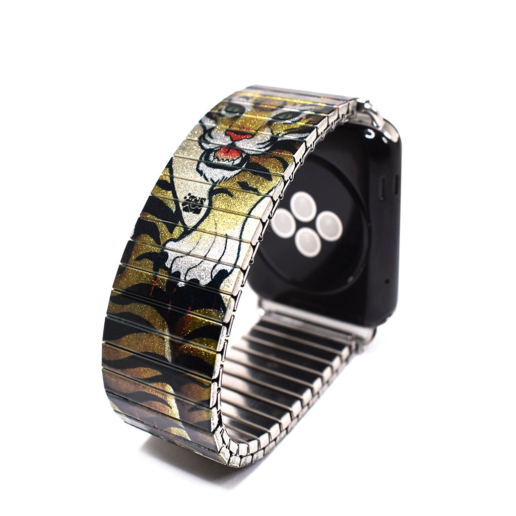 Claws Apple watch Band by Brian Kelly Metallic Finish- Limited Edition This style is a collaborative mix of original Brian Kelly tattoo flash Stainless steel, nickel free - scratch and waterproof. Hand crafted in Berlin.  © 2021, banded berlin. 