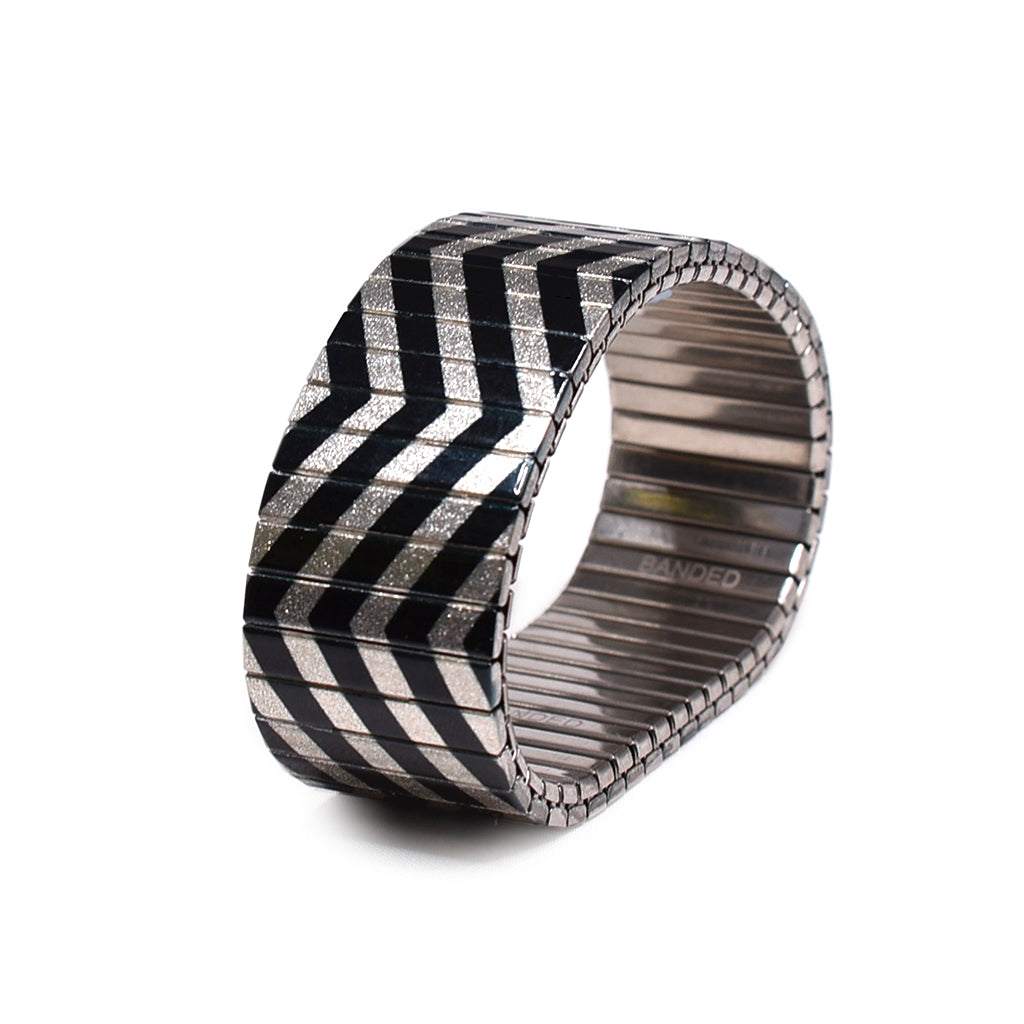 ZIG ZAGERATE Metallic 23mm by Banded Berlin Bracelets made in Germany 